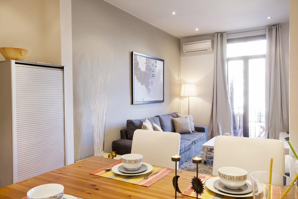 Apartments Barcelona & Home Deco Viladomat المظهر الخارجي الصورة