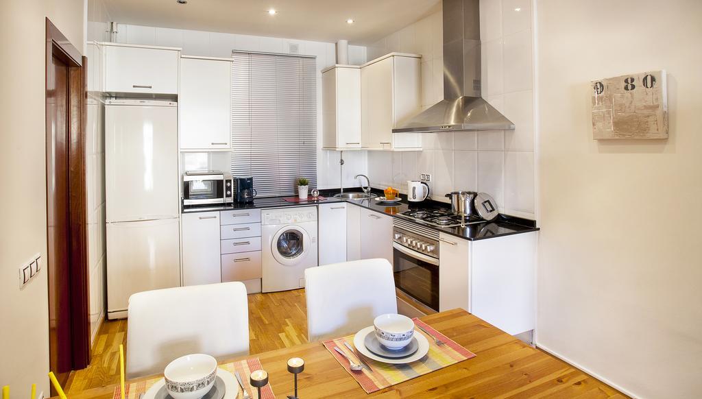 Apartments Barcelona & Home Deco Viladomat المظهر الخارجي الصورة